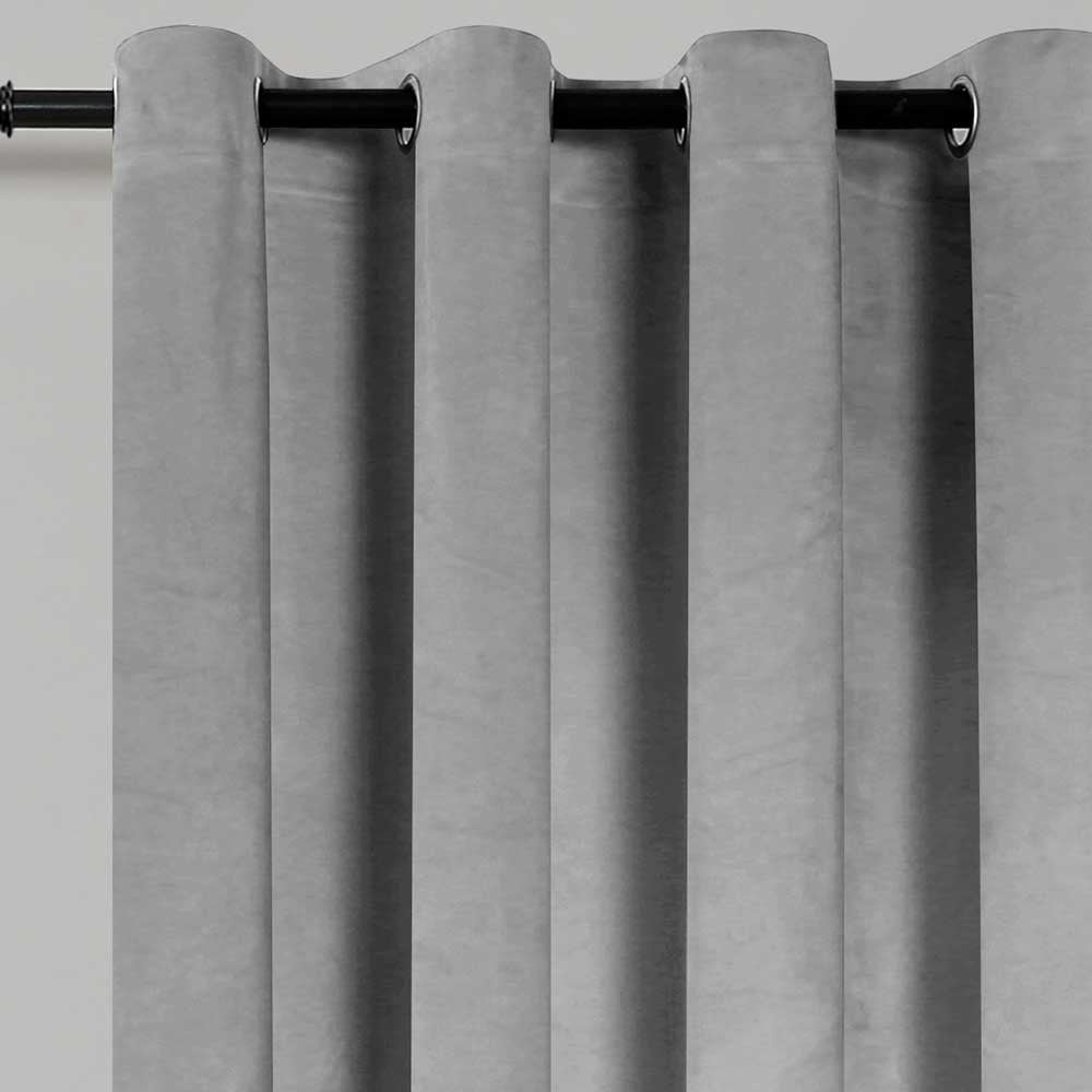 Nova cortina de veludo perolado