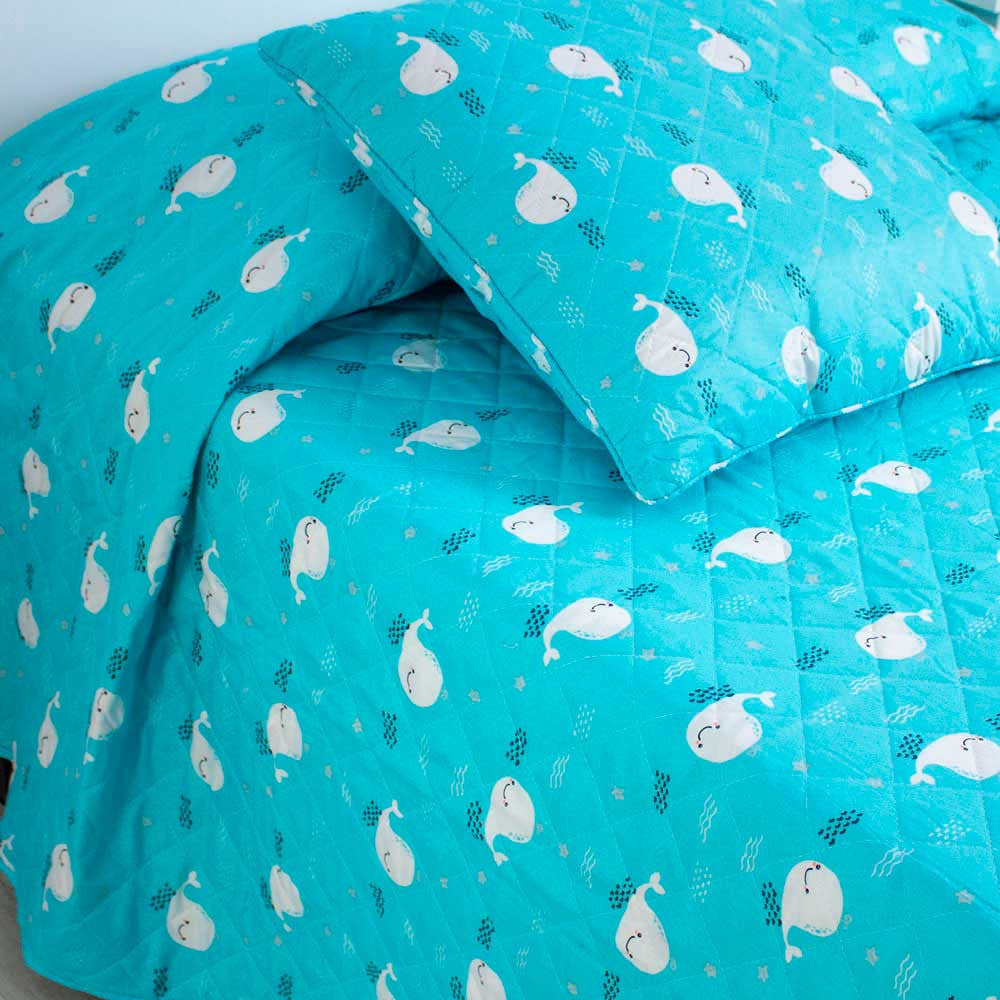 Colcha de retalhos com estampa de baleia