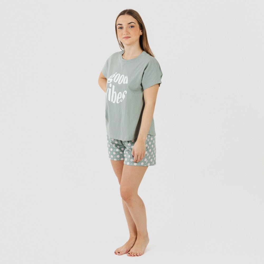 Pijama feminino Irati de algodão com mangas curtas, estilo caça verde.