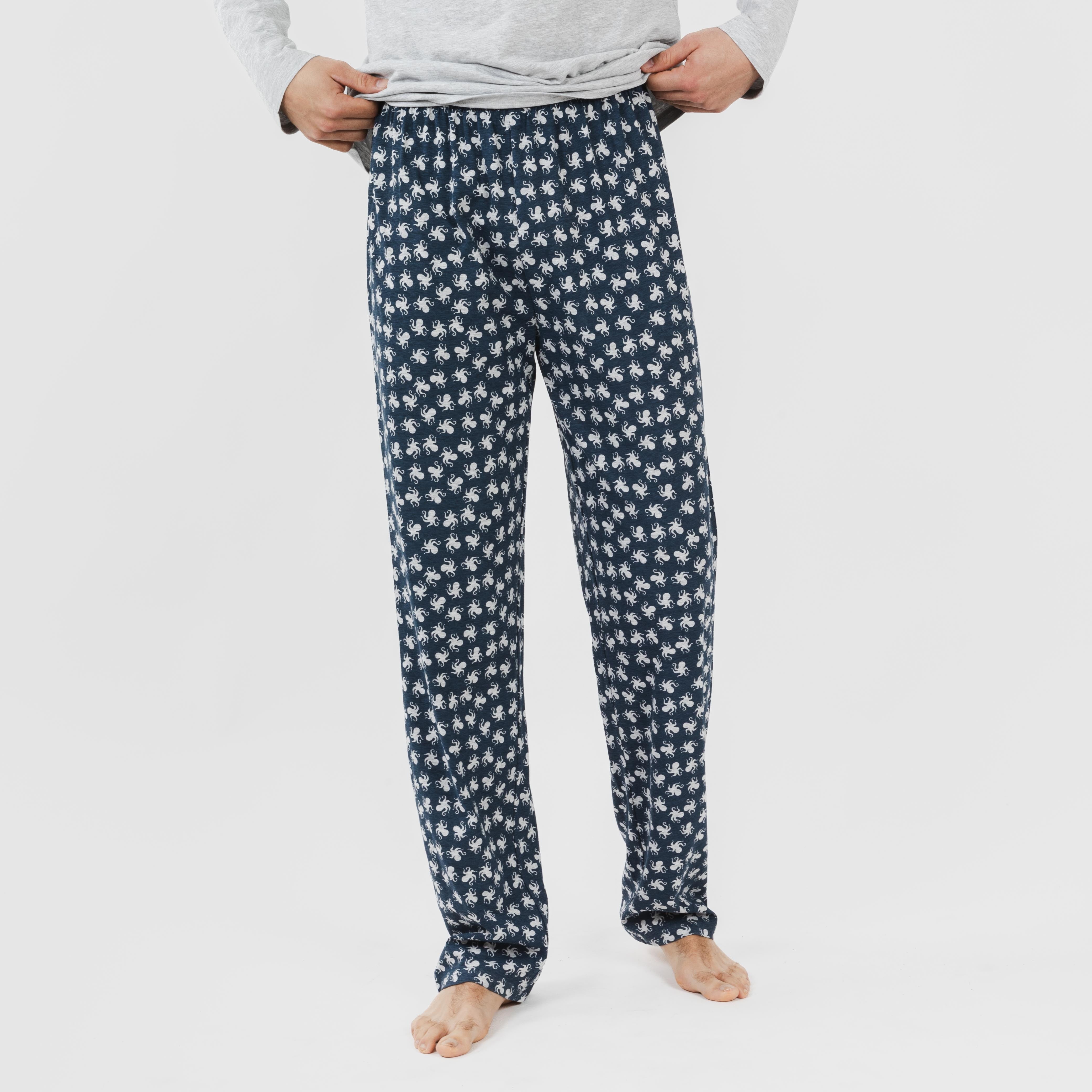Pijama comprido masculino de algodão com estampa de polvo, cinza.