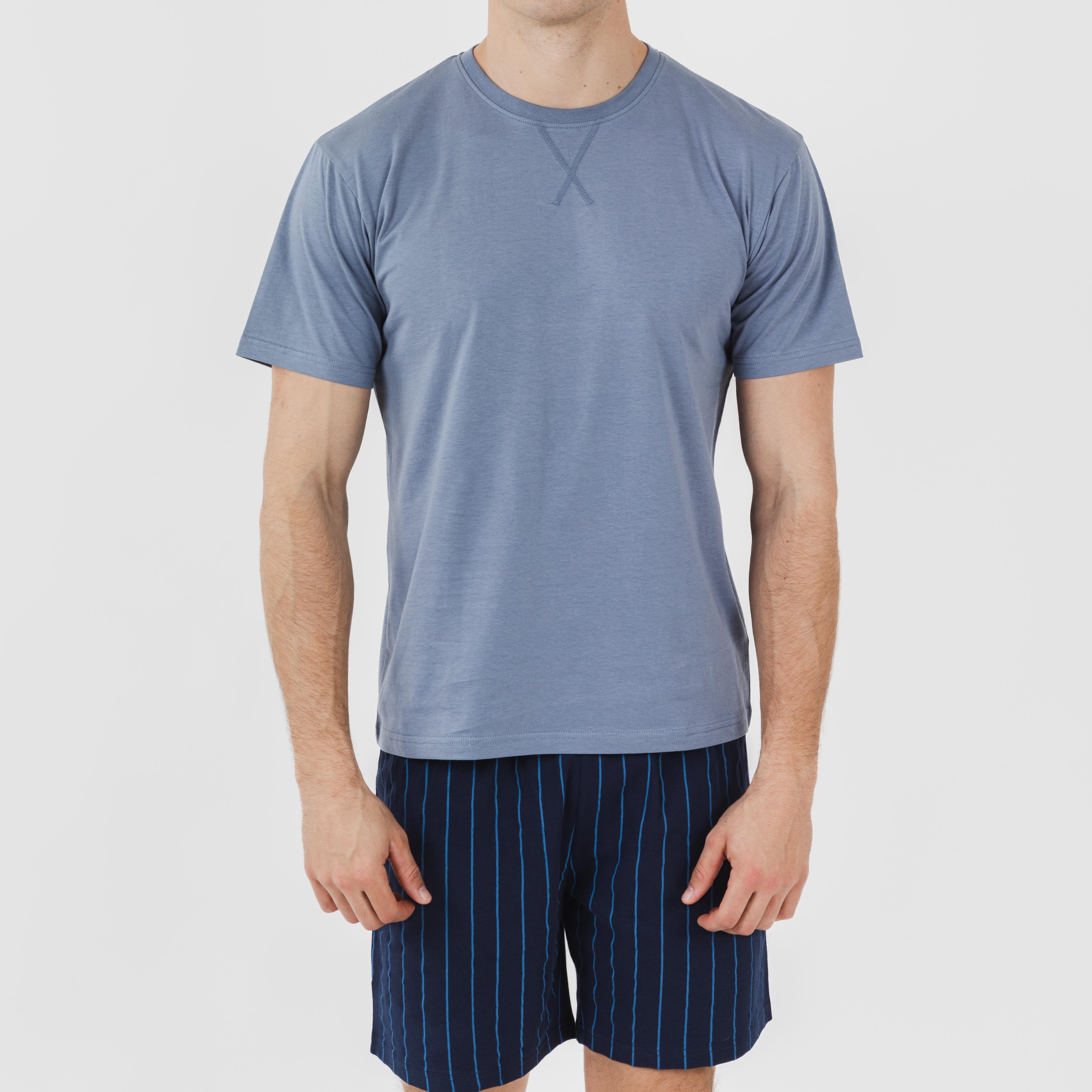 Pijama curto masculino de algodão, modelo Moritz com listras índigo.