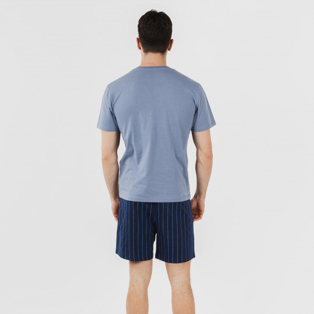 Pijama curto masculino de algodão, modelo Moritz com listras índigo.