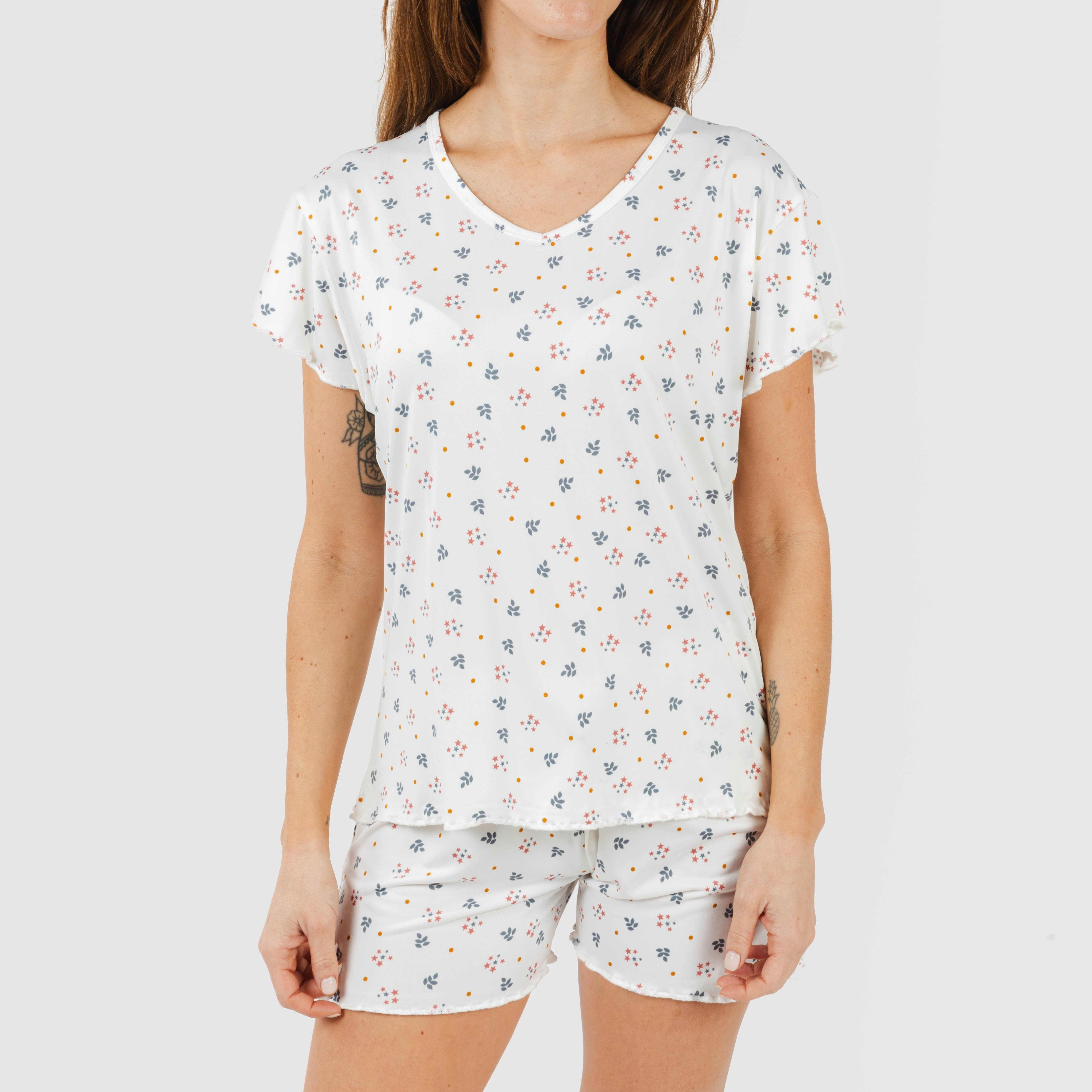 Pijama feminino de manga curta e tecido macio Ines