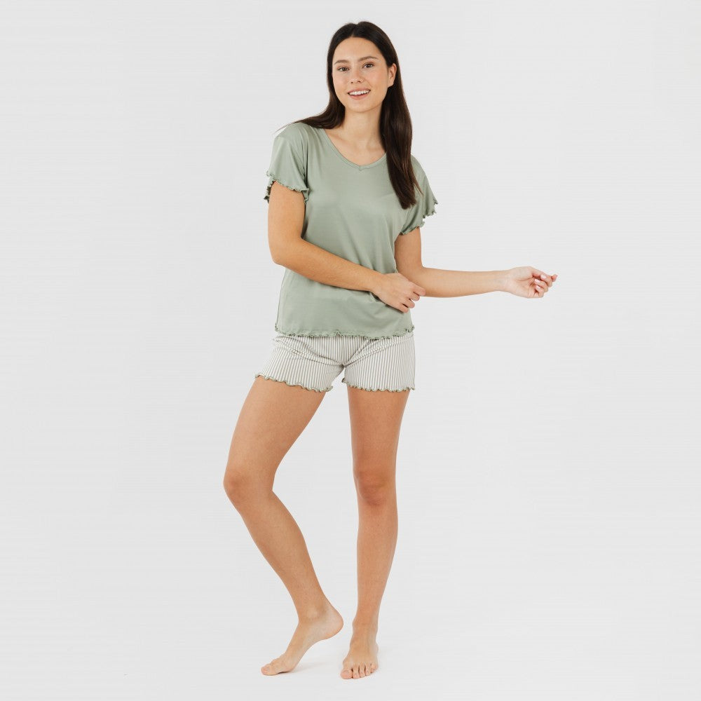 Pijama feminino de manga curta e tecido macio, estilo caça com listras verde-Lea.