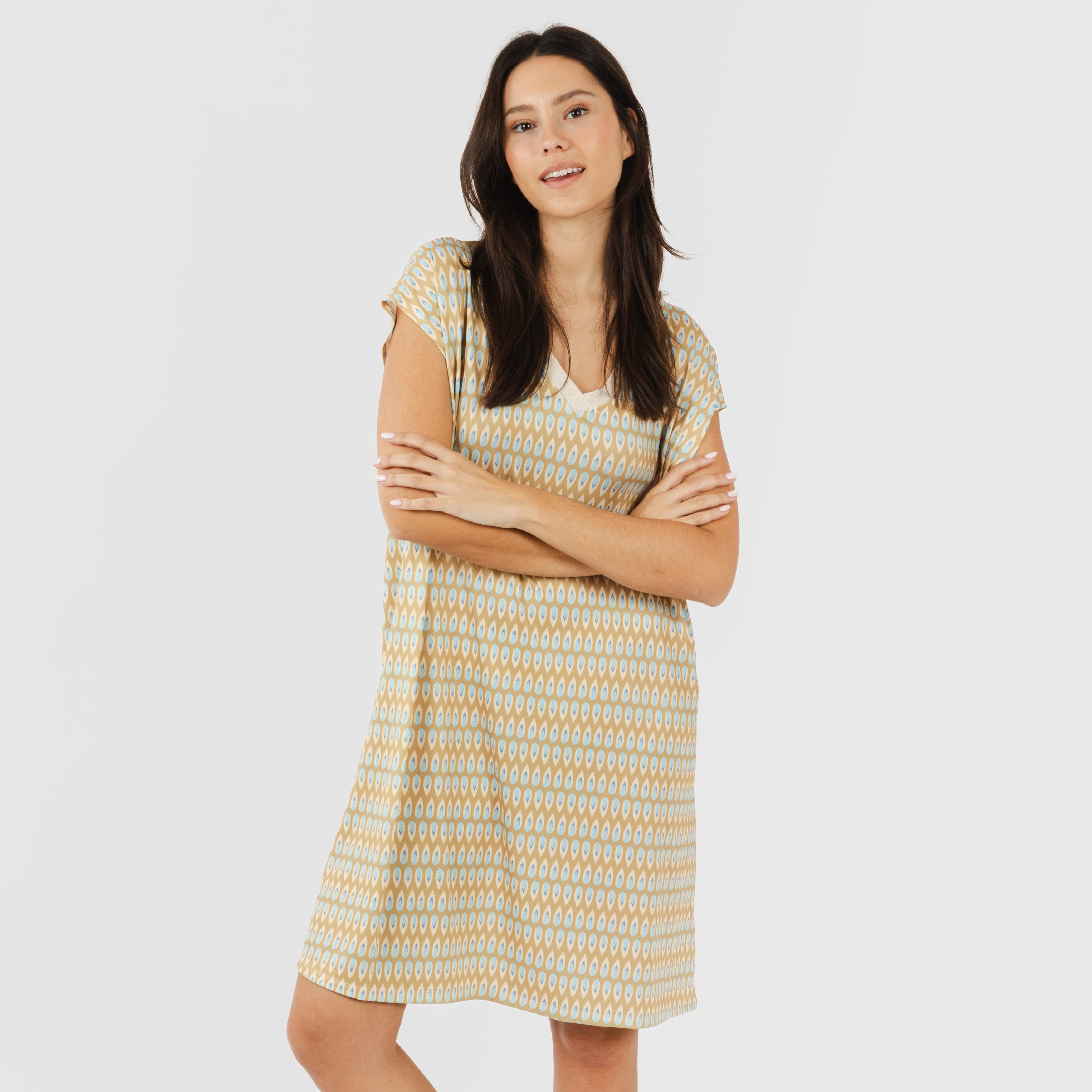 Vestido curto de mangas curtas e fluidas na cor areia menta