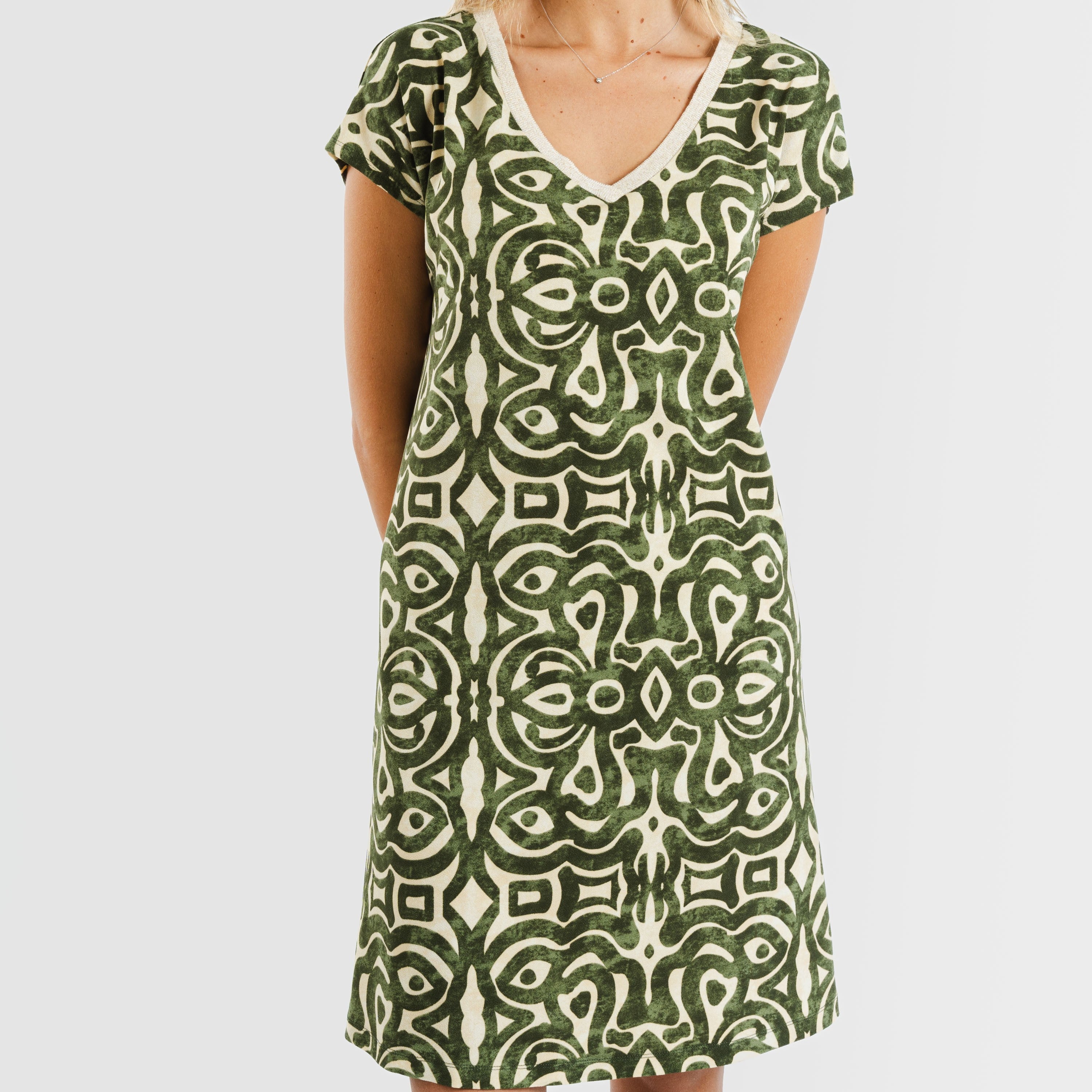 Vestido de caça verde Premura com mangas esvoaçantes