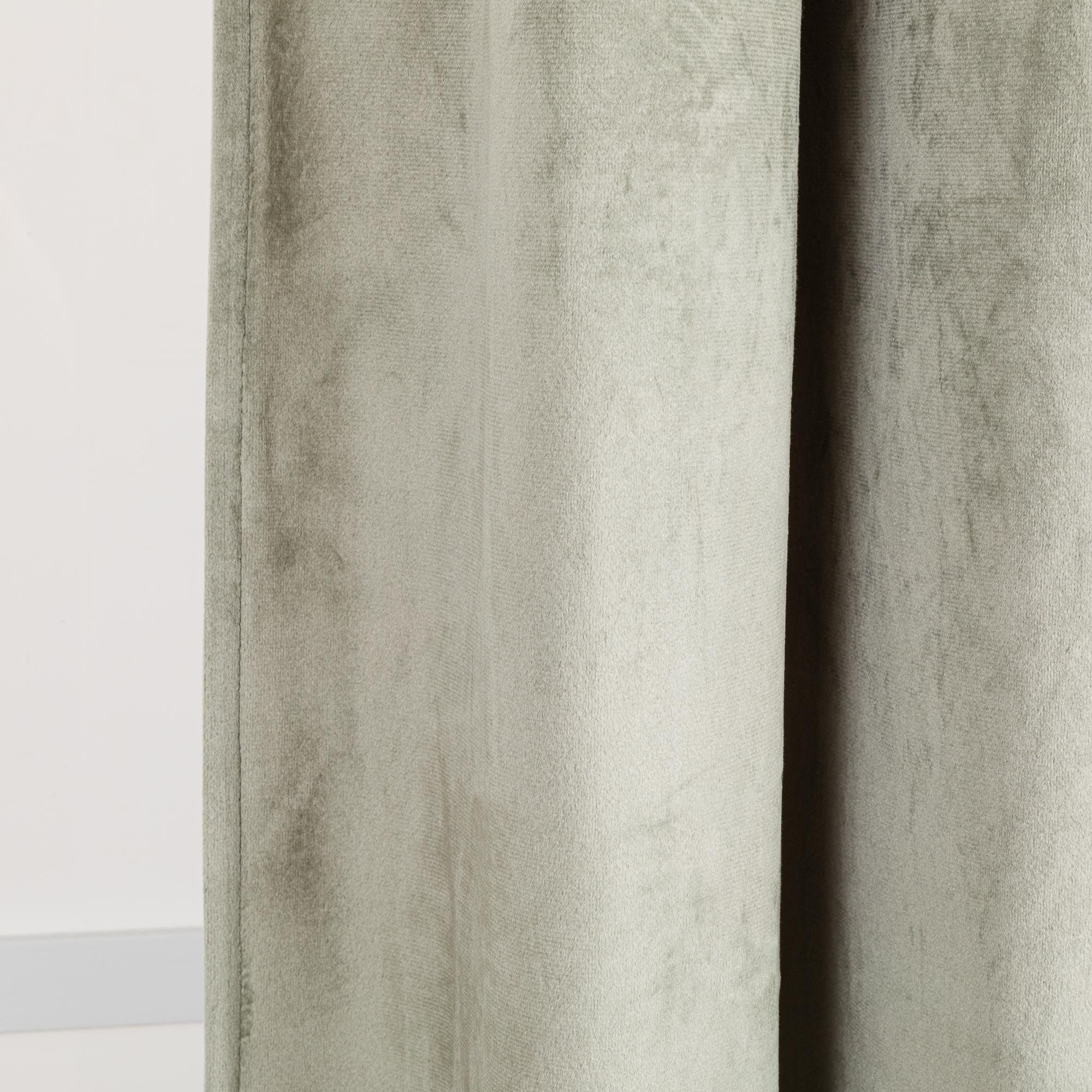 Nova cortina de veludo