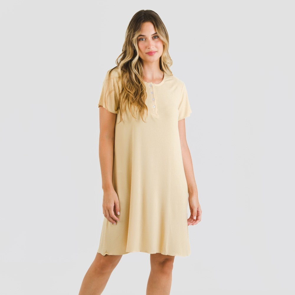 Blusa de manga curta em viscose canelada lisa