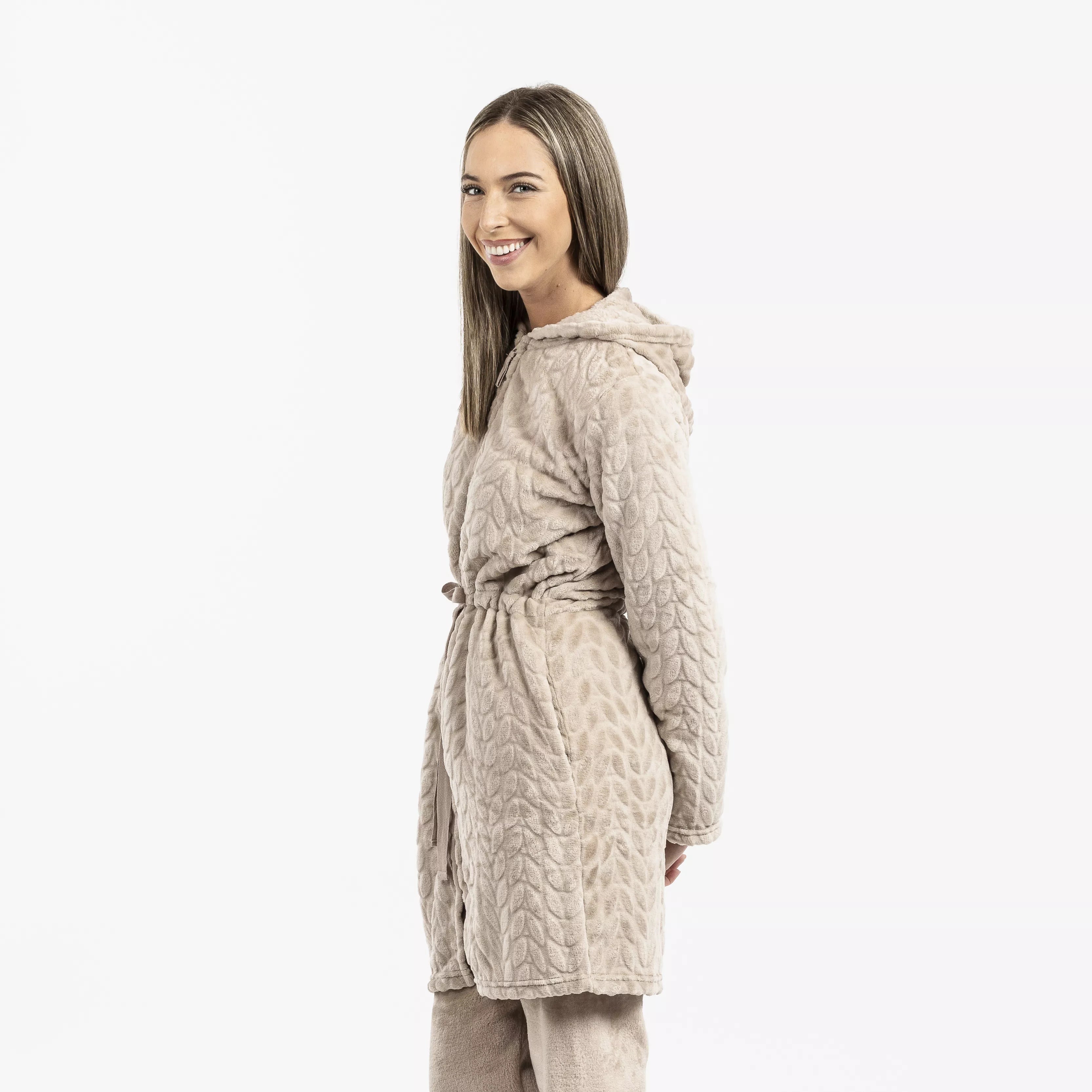 Robe de veludo Devoré liso com capuz.