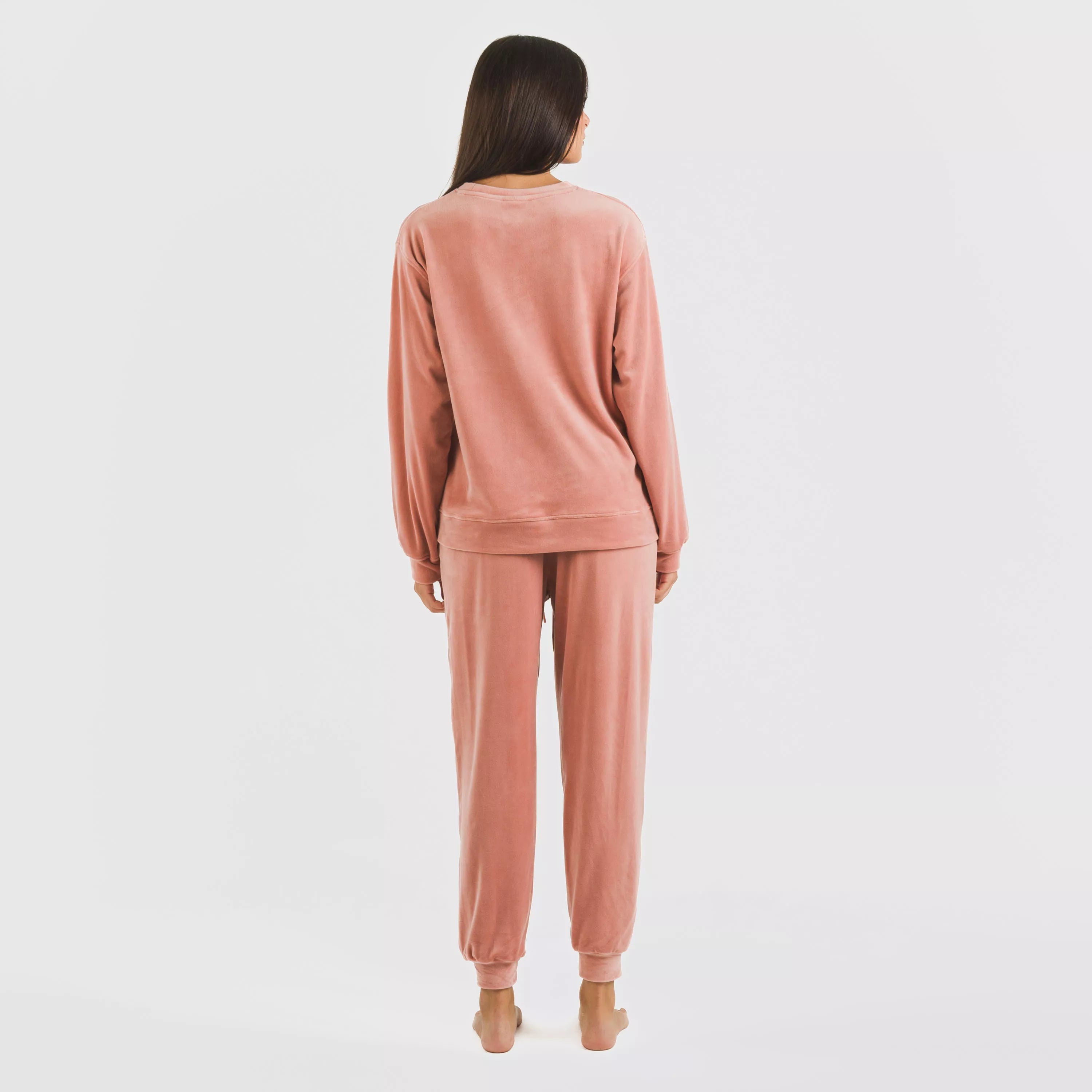 Pijama comprido de veludo liso