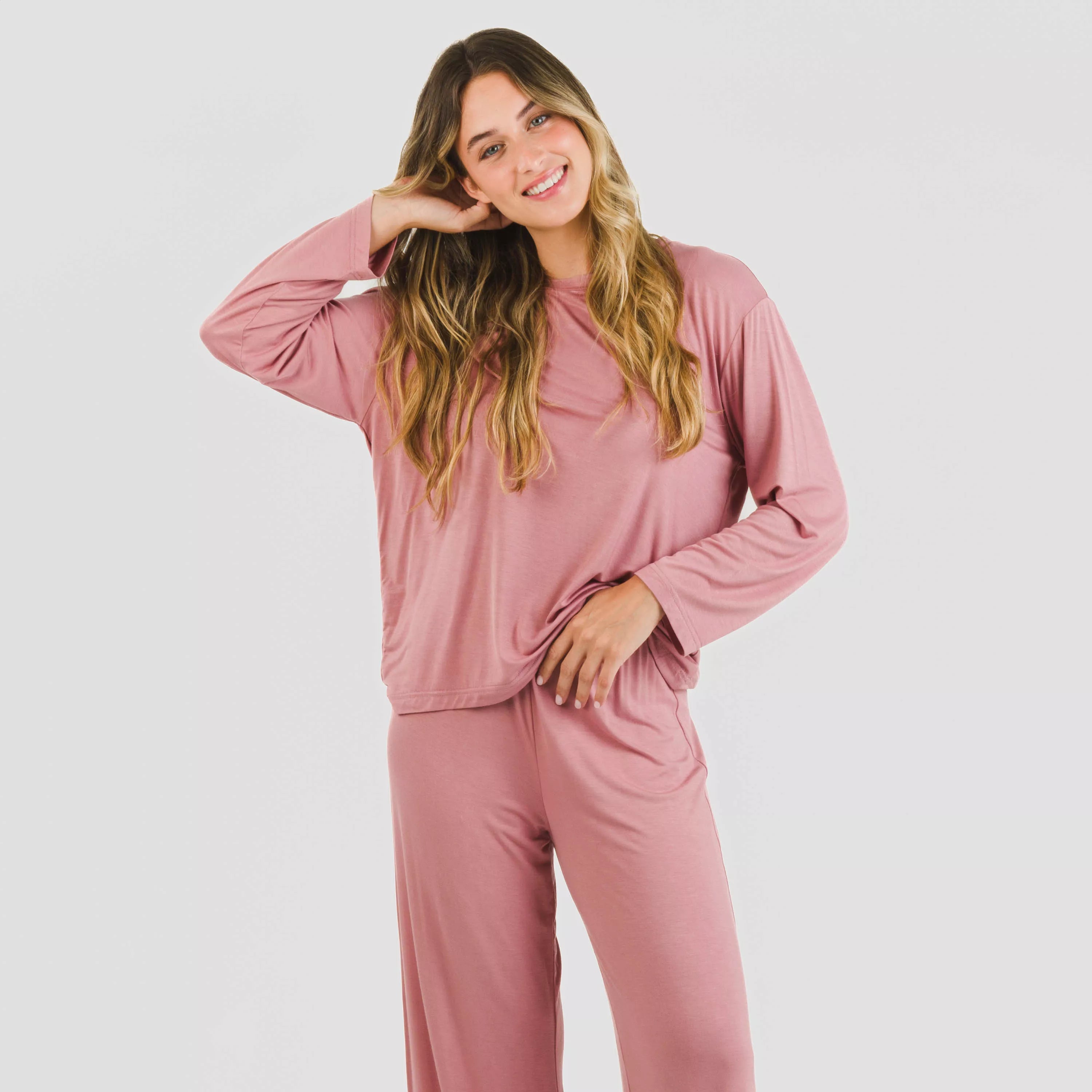 Pijama feminino longo liso de viscose