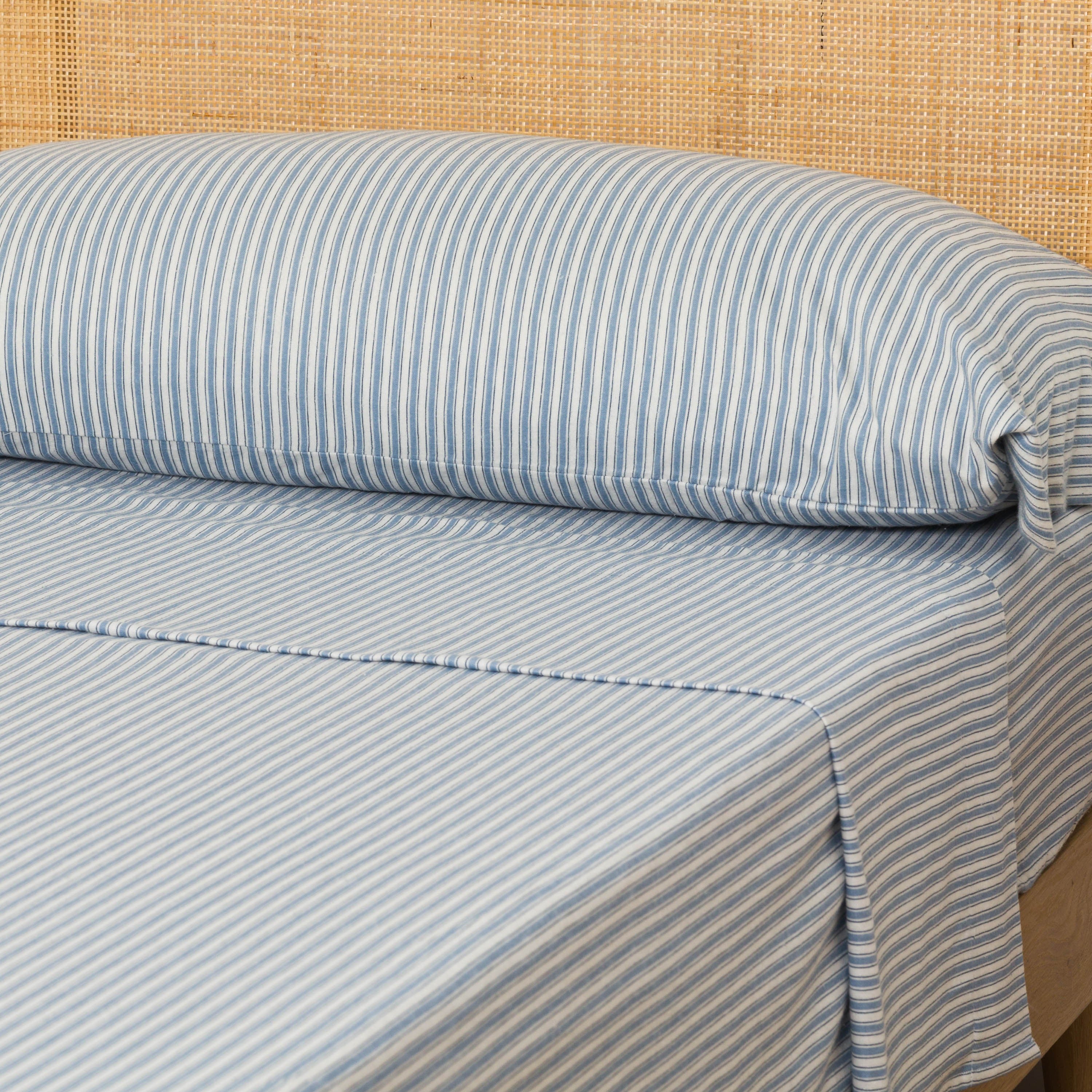 Conjunto de lençóis de flanela listrada azul Ferdinand