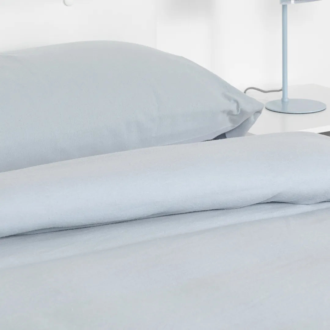 CAPA DE EDREDOM DE FLANELA LISA