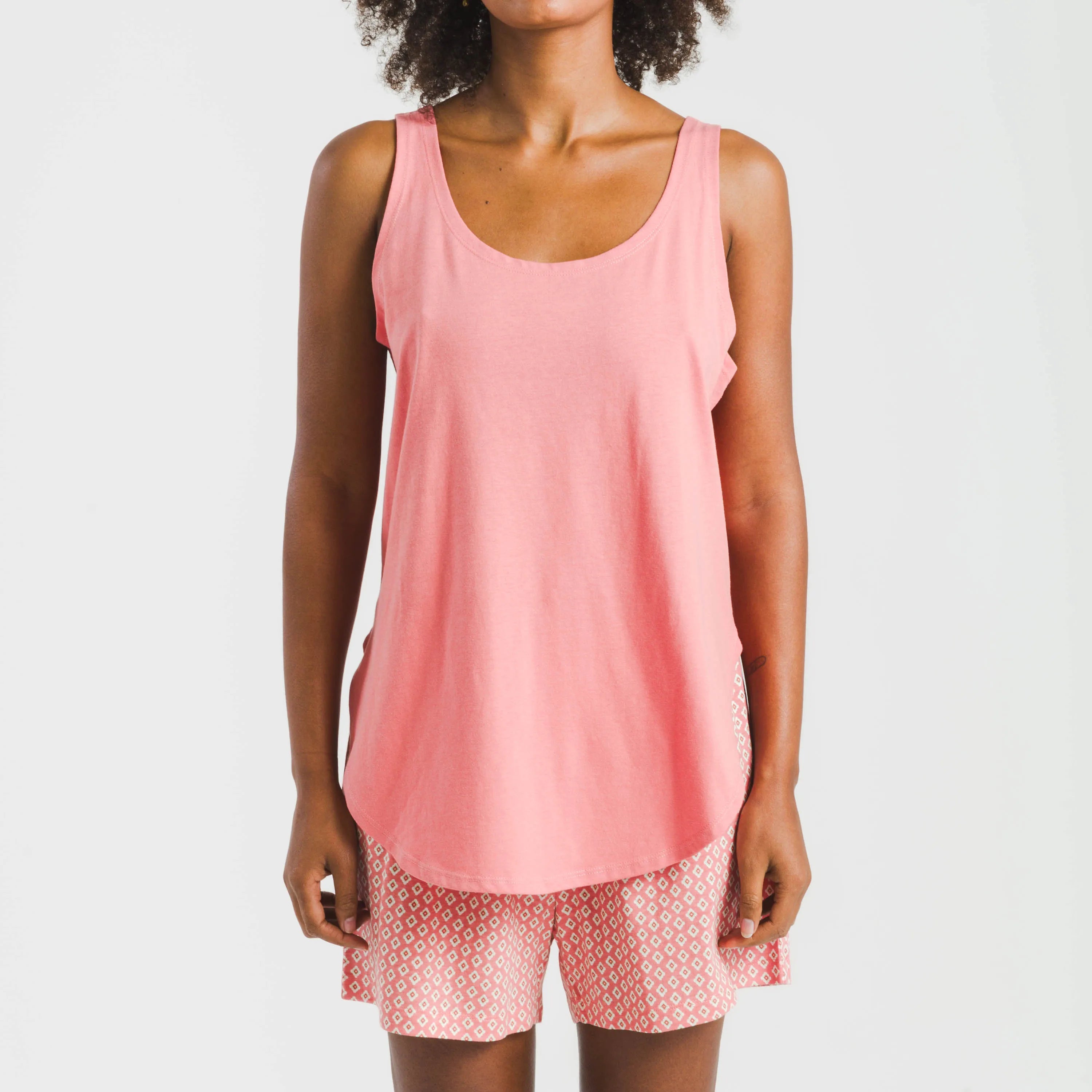 Pijama curto de algodão coral vibrante