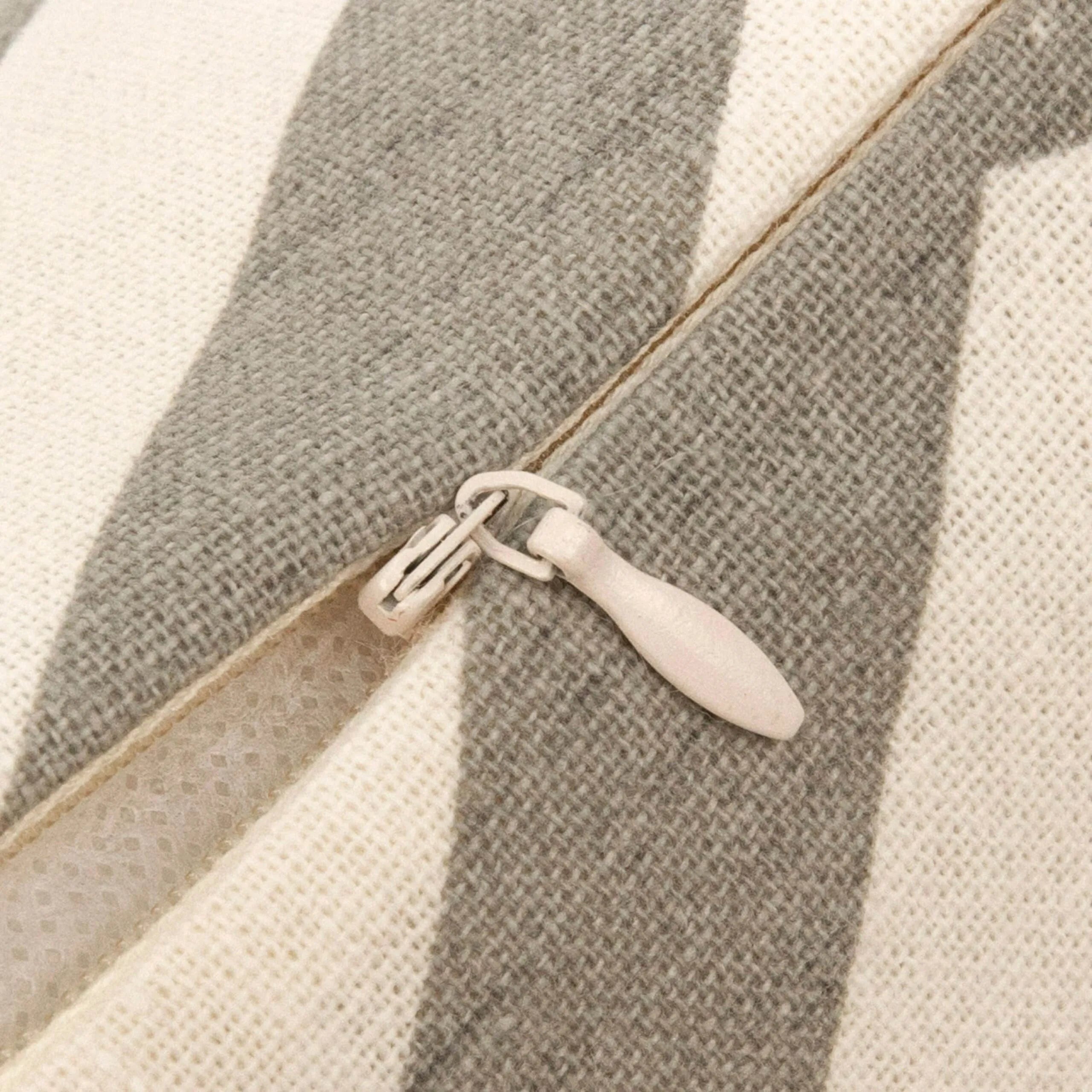 Almofada quadrada Nela, lisa, resistente a manchas, 50x50 cm - capa + enchimento