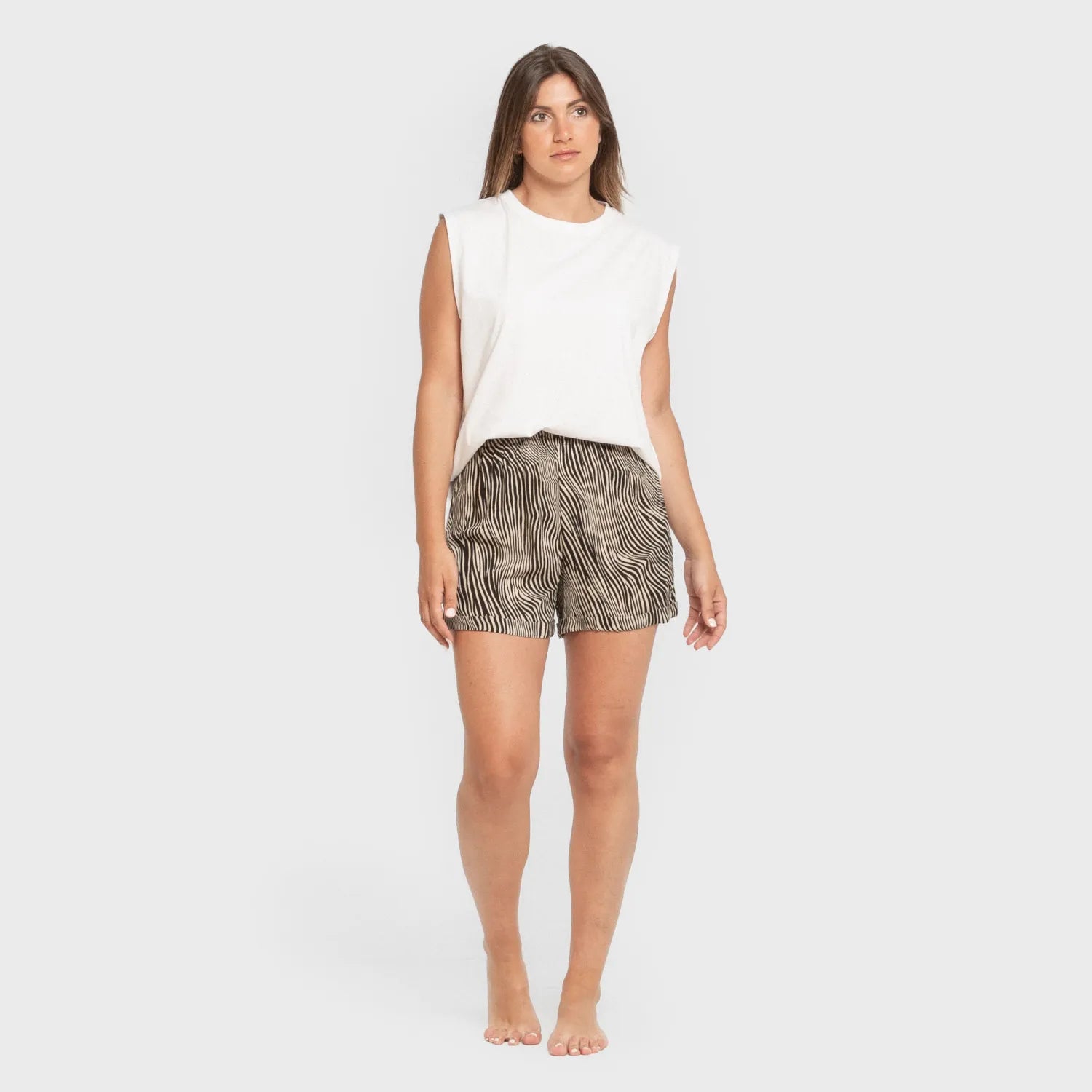 Shorts Drus em viscose bambula bege e preto