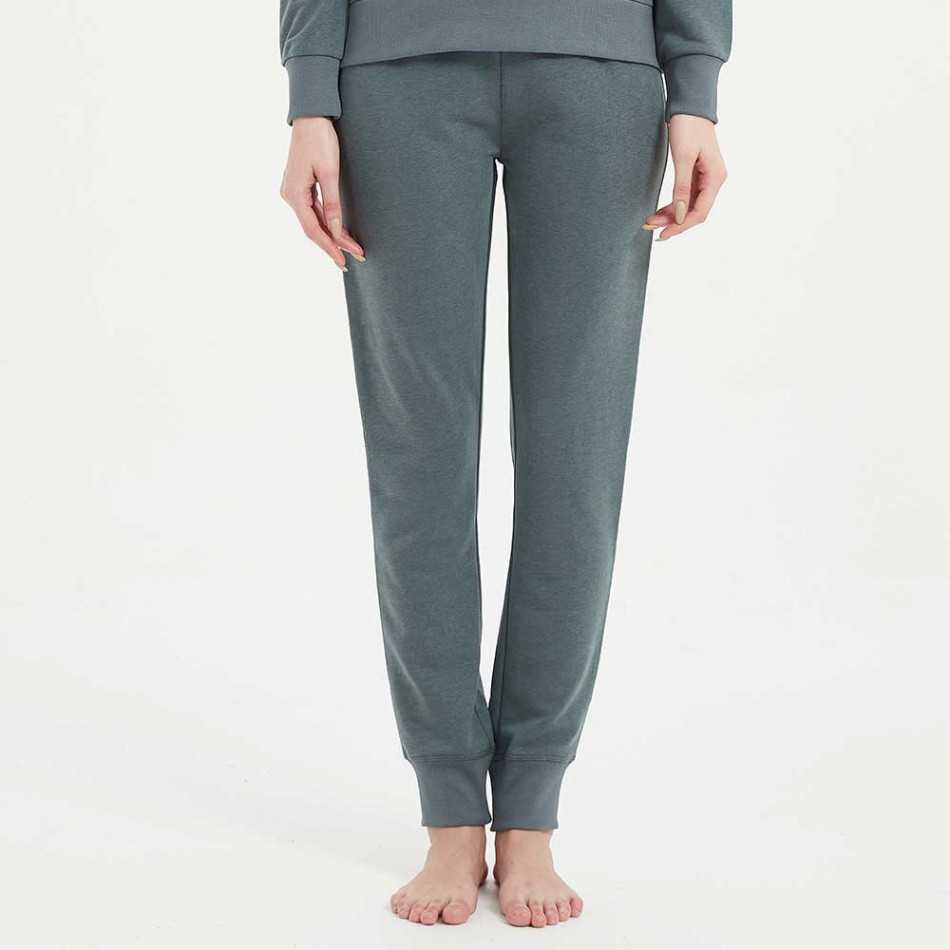 Conjunto desportivo verde menta