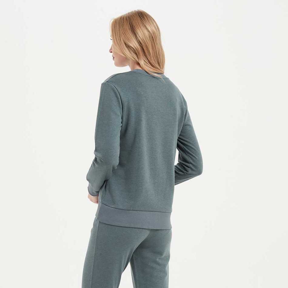 Conjunto desportivo verde menta