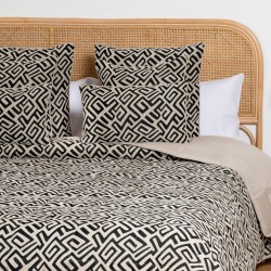 Colcha Jacquard Chenilla Arzai Bege - Preto - 120Gr Colcha Jacquard Chenilla Arzai Bege - Preto - 120Gr