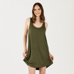 Vestido de alças malha sedosa verde caça