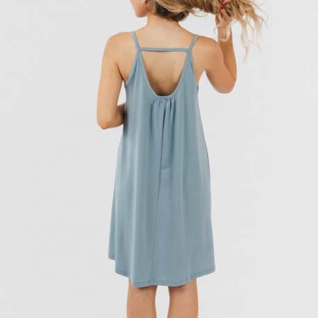 Vestido curto de alças em crepe liso