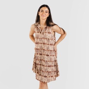 Vestido curto com gola e lapela soft Lemonade castanho 2