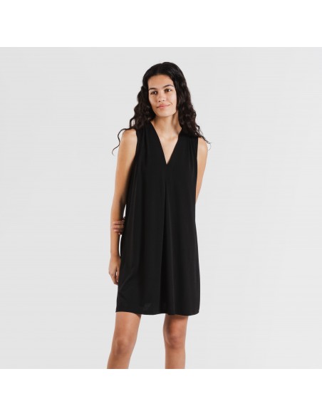 Vestido curto crepe liso Vestido curto crepe liso