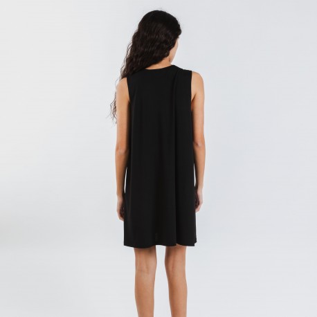 Vestido curto crepe liso