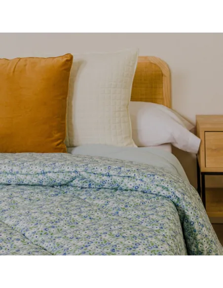 Edredão estampado Cris azul celeste