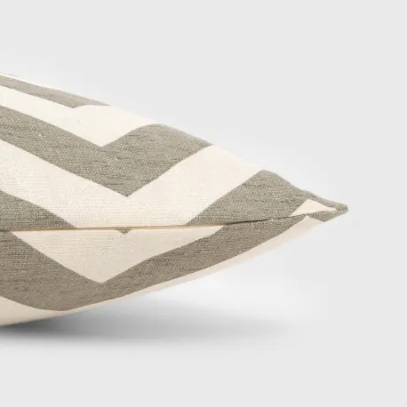 Almofada retangular antimanchas 30x50 Nela lisa