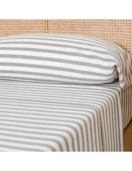 Jogo de lençóis térmicos Raya Avilés verde seco Jogo de lençóis térmicos Raya Avilés verde seco