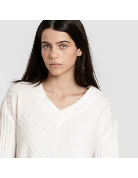 Jersey gola V em poliamida canelada feminina