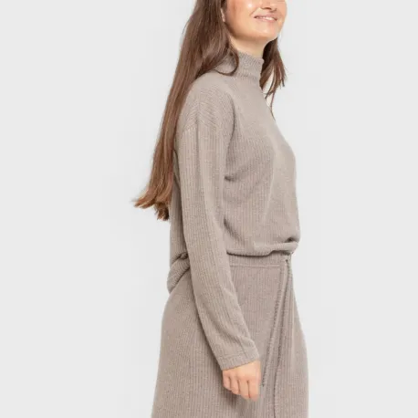 Jersey gola alta canelado feminino