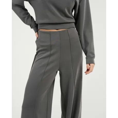 Calças compridas fluidas com pregas mulher