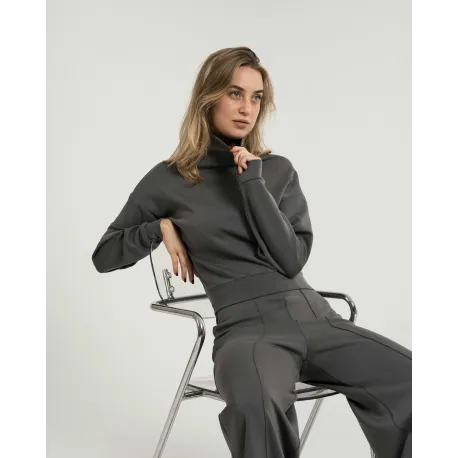 Calças compridas fluidas com pregas mulher