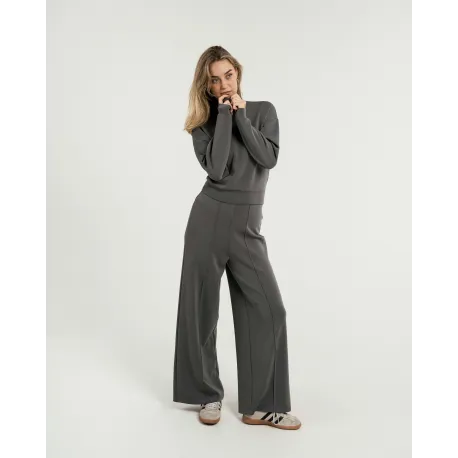 Calças compridas fluidas com pregas mulher