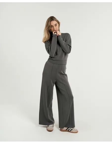 Calças compridas fluidas com pregas mulher