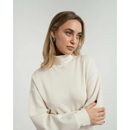 Camisola fluida mulher com gola subida