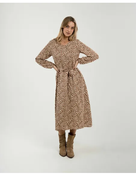 Vestido midi de manga comprida em viscose com decote em V Serum tijolo