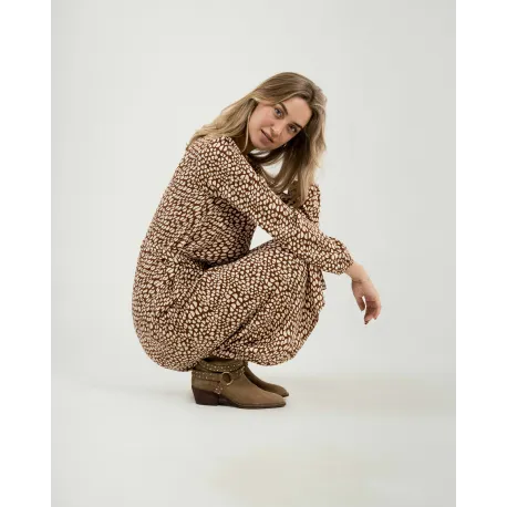 Vestido midi de manga comprida em viscose com decote em V Serum tijolo