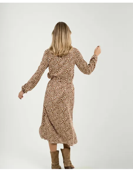 Vestido midi de manga comprida em viscose com decote em V Serum tijolo