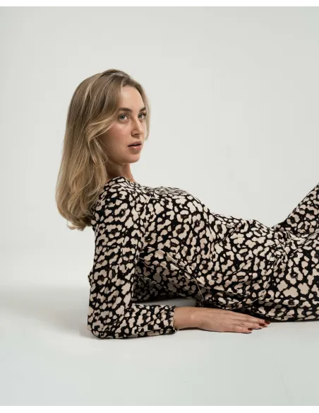 Vestido midi de manga comprida em viscose com decote em V Vitamin preto Vestido midi de manga comprida em viscose com decote em V Vitamin preto