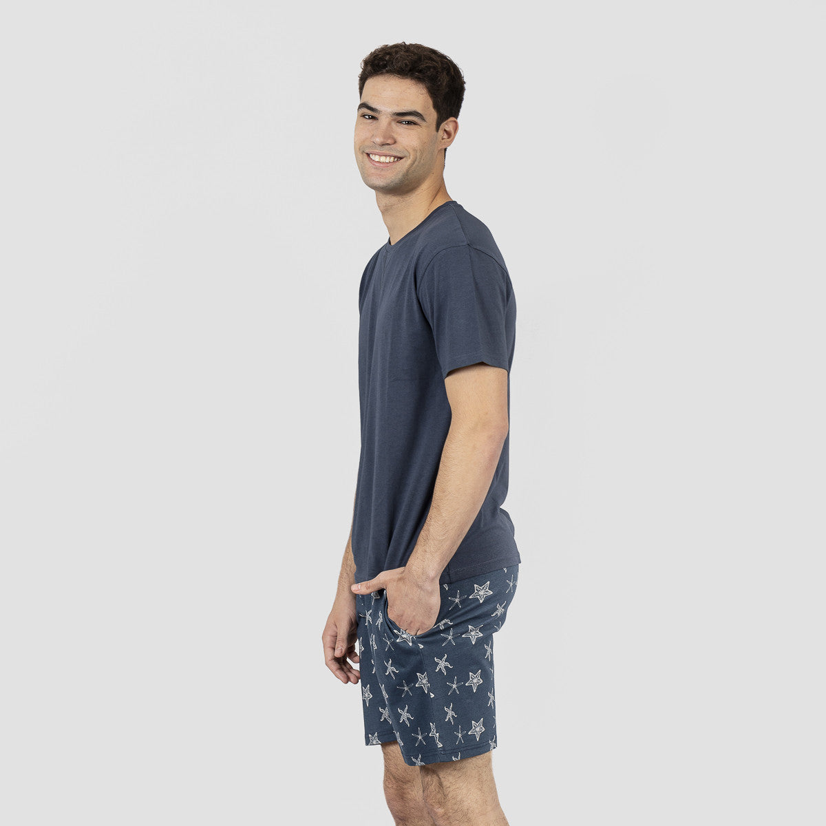 Pijama curto masculino Starfish azul marinho de algodão.