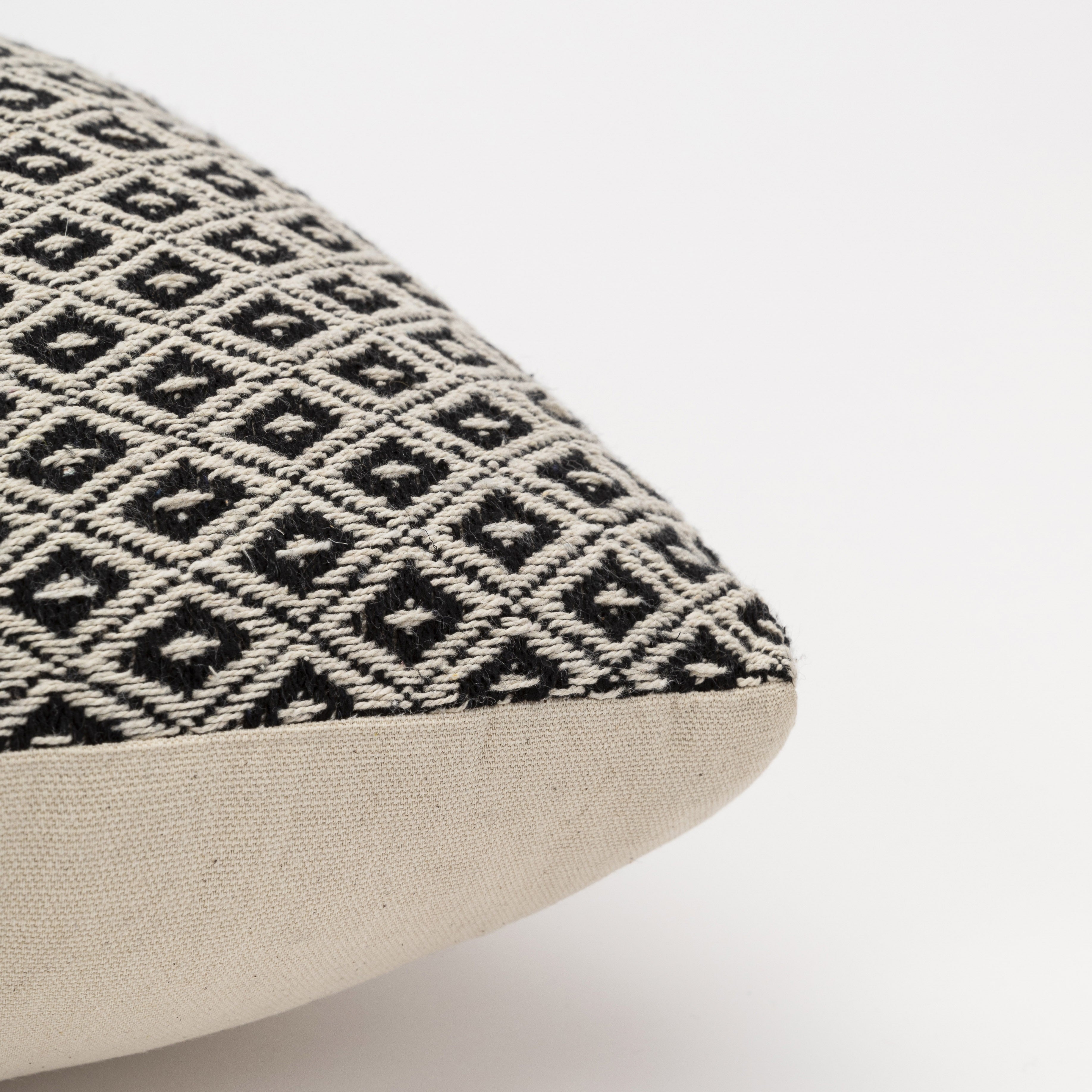 ALMOFADA DIAMOND COTTON - CAPA + ENCHIMENTO