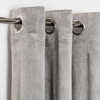 Nova cortina de veludo perolado