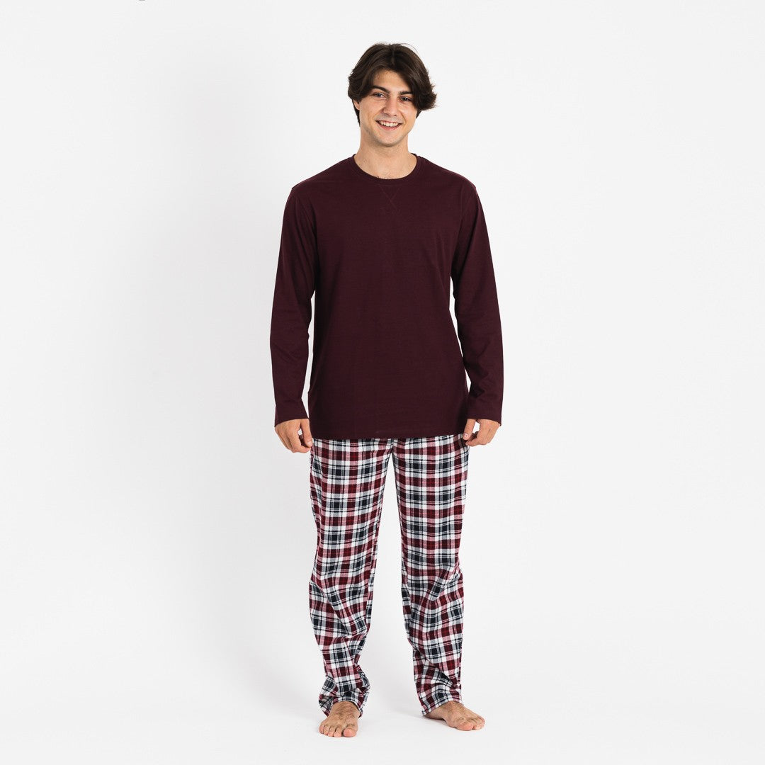 Pijama de flanela masculino Bernardo na cor bordô.