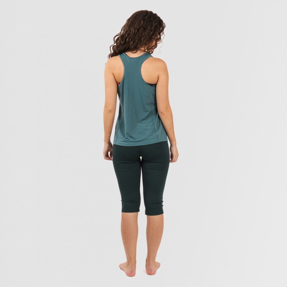 Conjunto de moletom feminino verde-garrafa com leggings curtas
