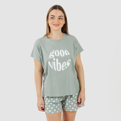 Pijama feminino Irati de algodão com mangas curtas, estilo caça verde.