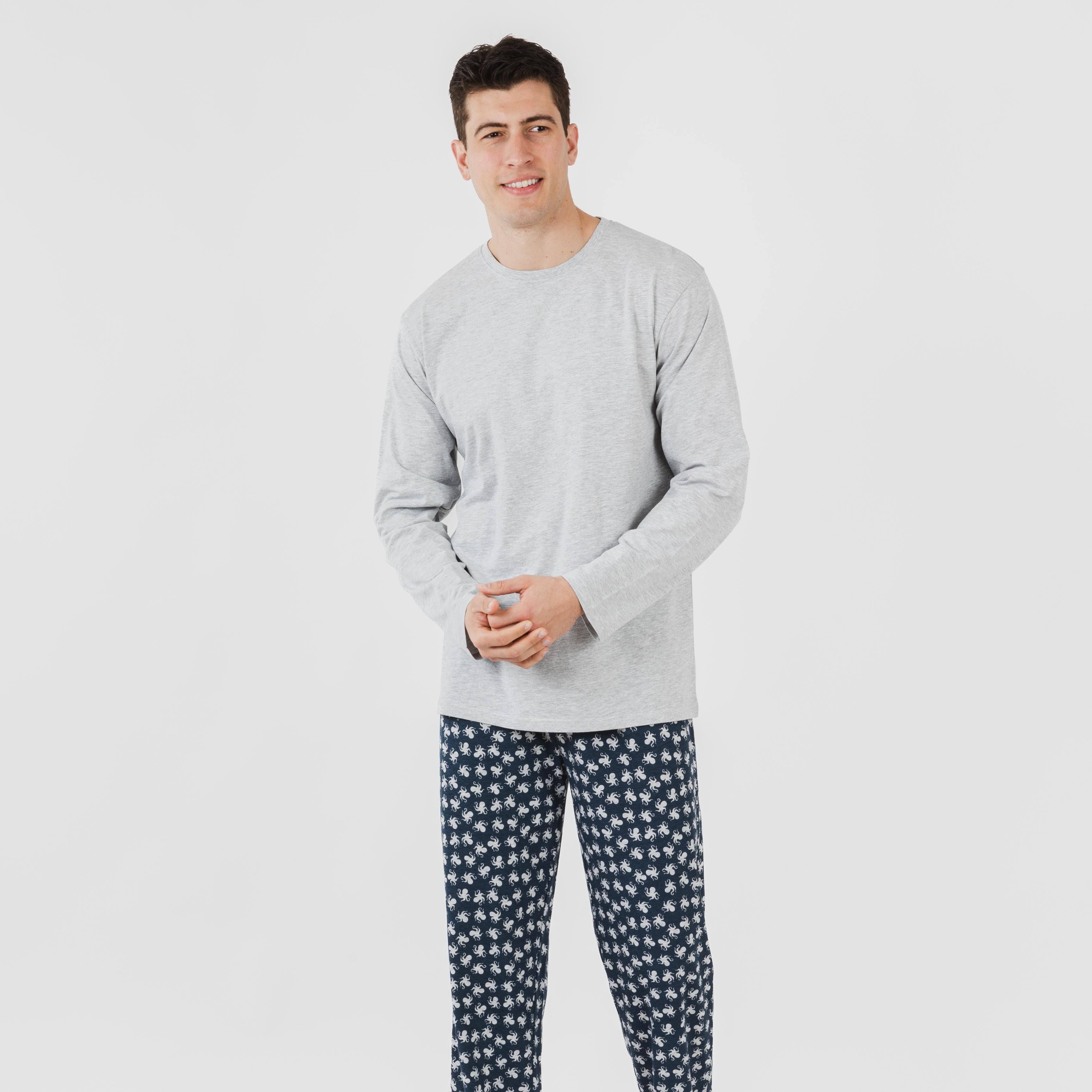 Pijama comprido masculino de algodão com estampa de polvo, cinza.