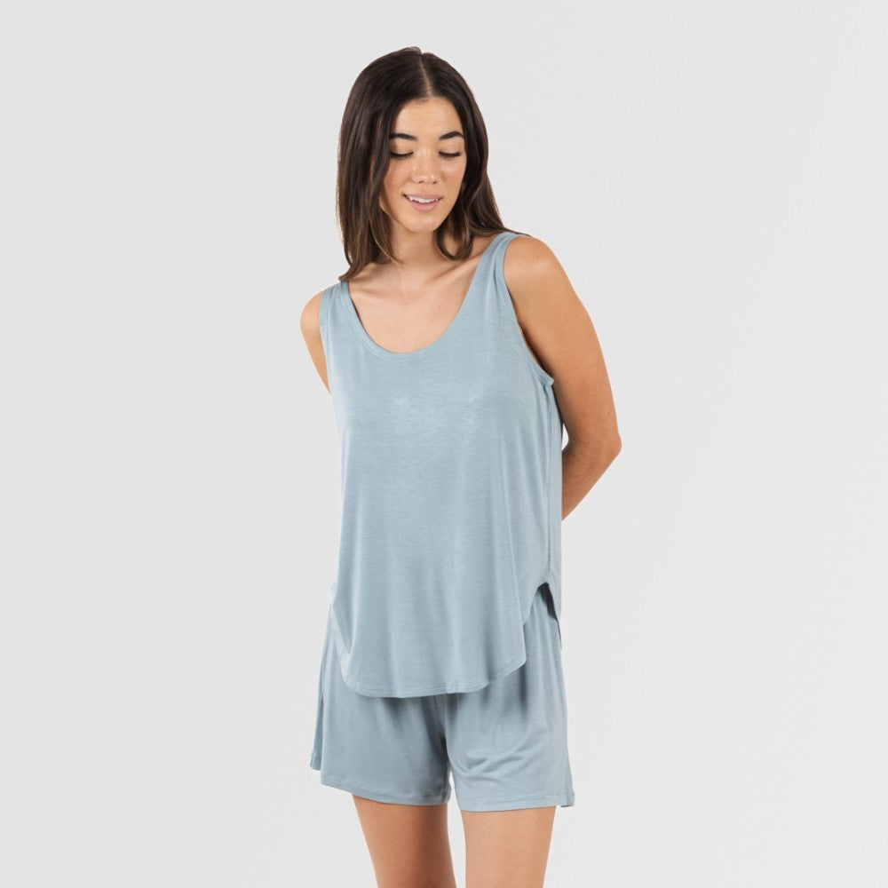 Pijama feminino liso de viscose com suspensórios